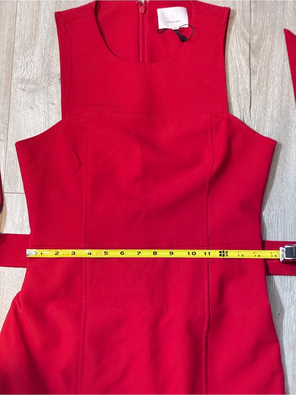 Cinq à Sept Red NWT Belted Flounce Hem Dress Size 8 Sleeveless Cocktail - Picture 7 of 9